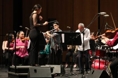 Foto directora de Orquesta Filarmónica de Mujeres
